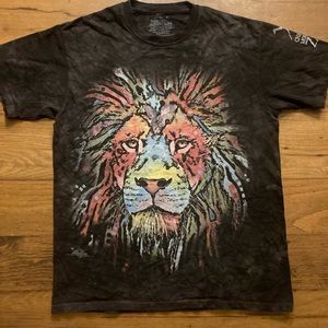 The mountain tee